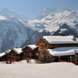 chalet-ski chalet-ski