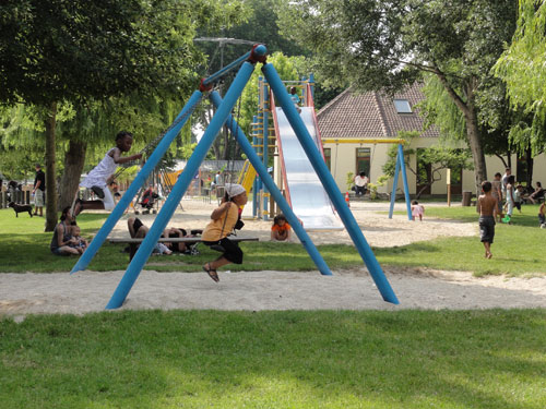 Balancoire à Neuilly sur marne