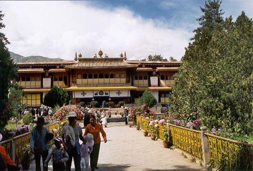 palais au tibet tibet