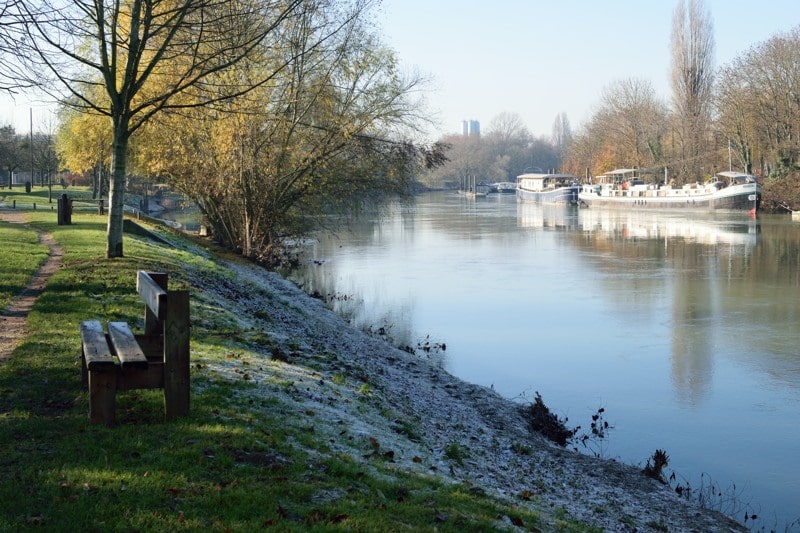 Bord de la Marne et péniche