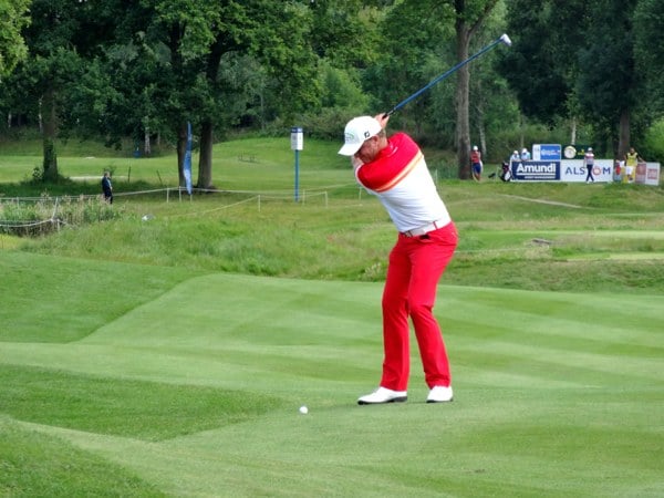golf-pantalon-rouge