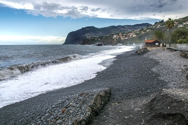 plage-sable-noir