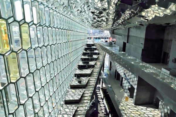 Islande - Harpa escalier