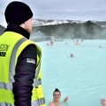 Islande - Surveillant au Blue Lagoon