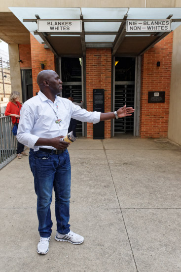 Entrée du musée de l'apartheid